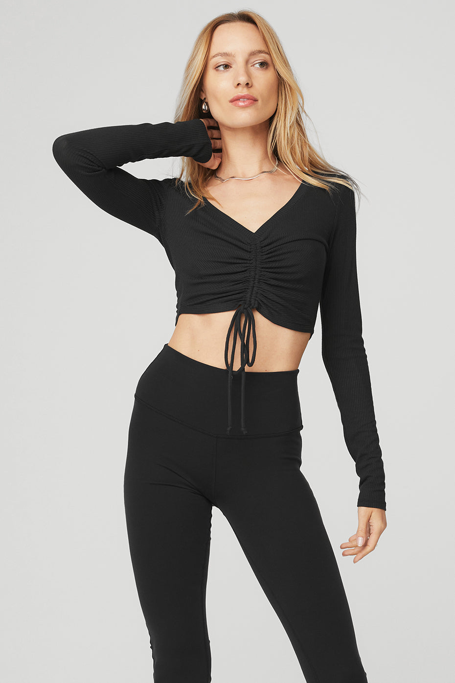 Women's Plant-Stretch Long Sleeve Cropped Top—black